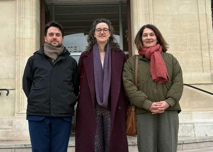 Photo des 3 élu-es Montrouge Populaire au Conseil Municipal de Montrouge